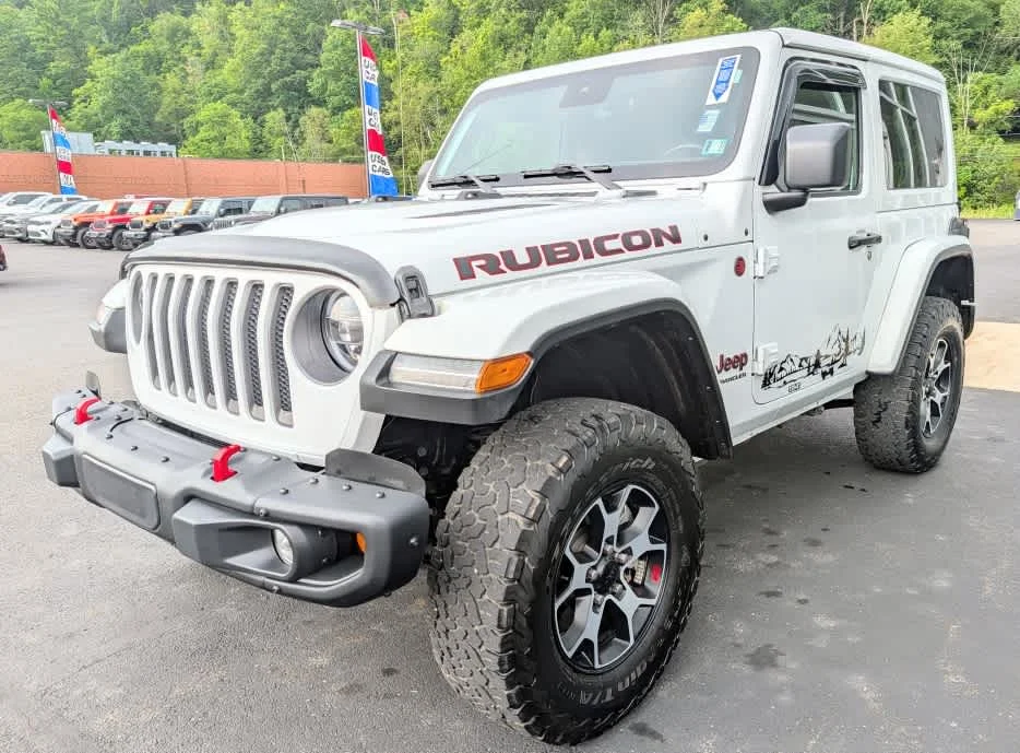 Used 2022 Bright White Clearcoat Jeep Rubicon image 3