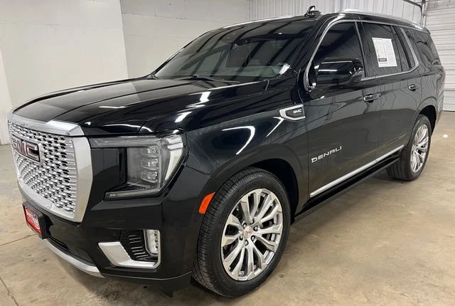 Used 2024 Black GMC Denali image 3