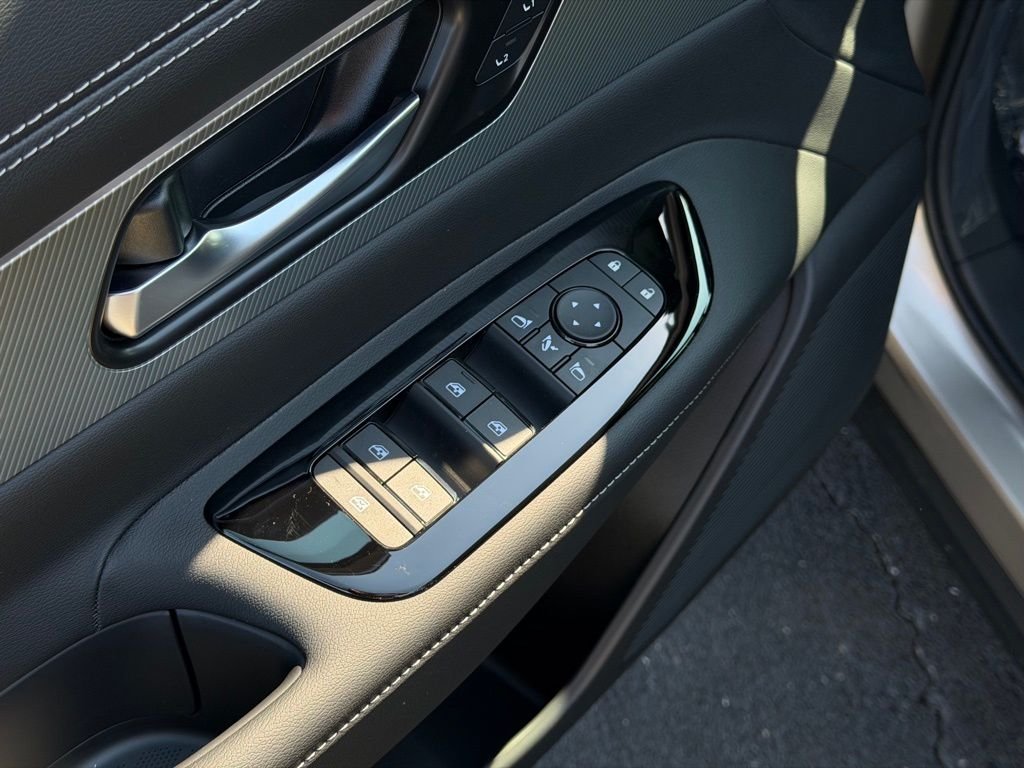 New 2026 Champagne Silver Metallic Nissan Platinum image 14