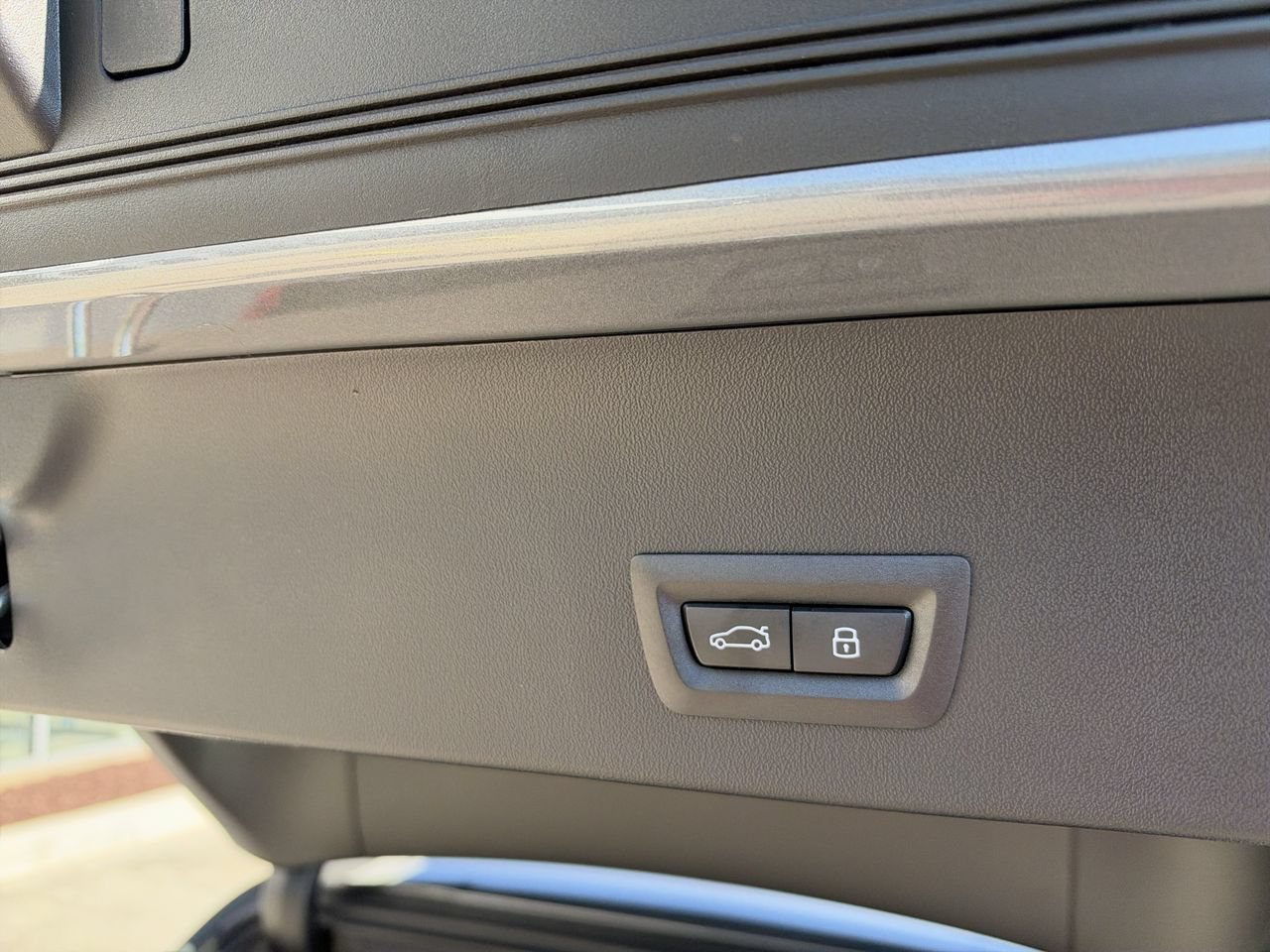 New 2026 Skyscraper Grey Metallic BMW 30 xDrive image 34