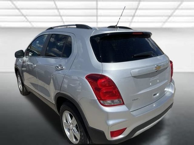 Used 2019 SILVER ICE METALLIC Chevrolet LT image 3