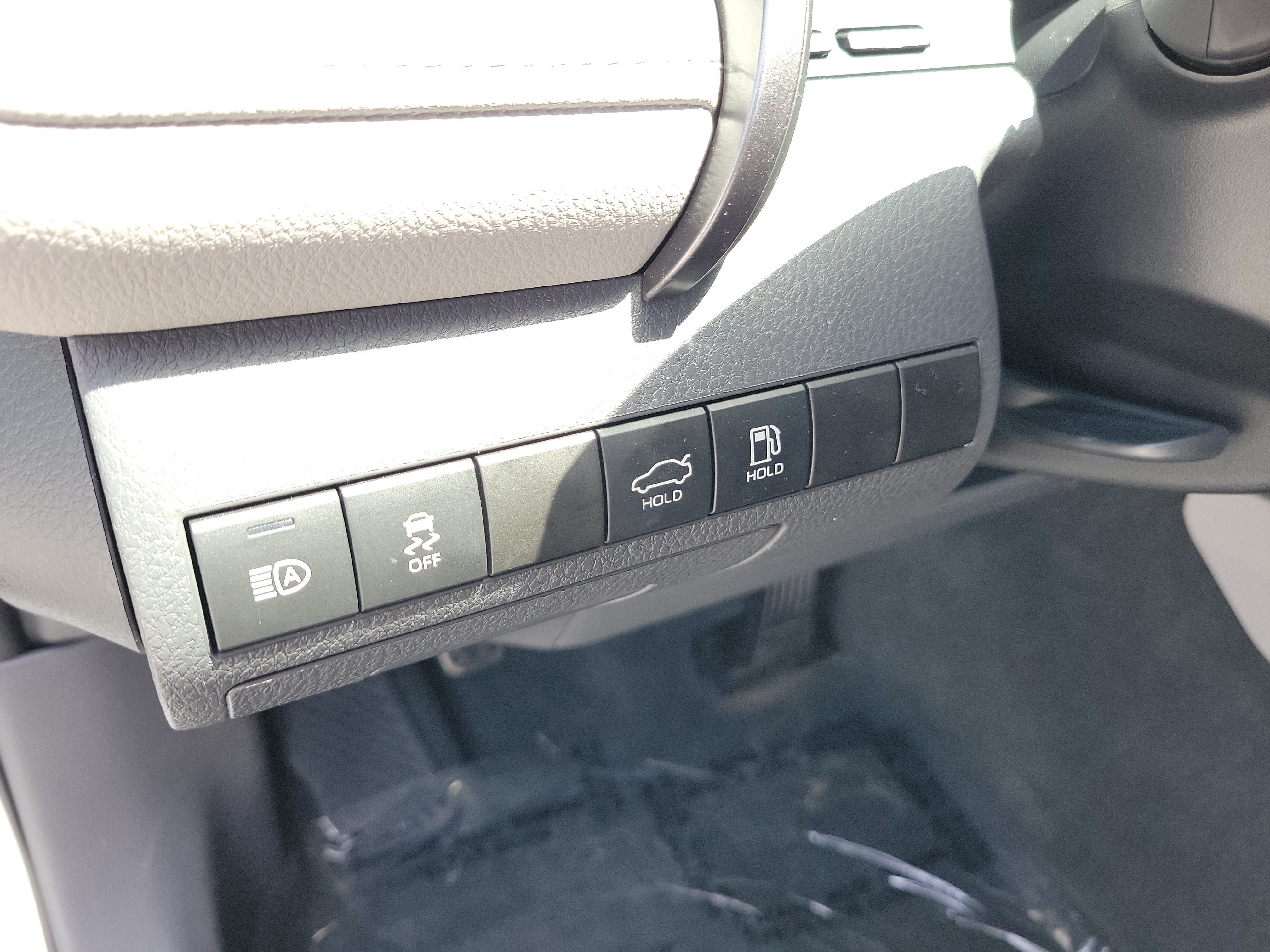 Certified Used 2023 Ice Toyota LE image 22