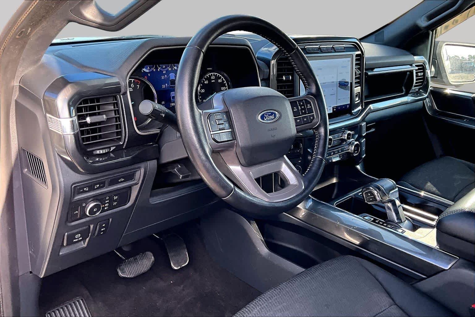 Used 2021 Oxford White Ford XLT image 19
