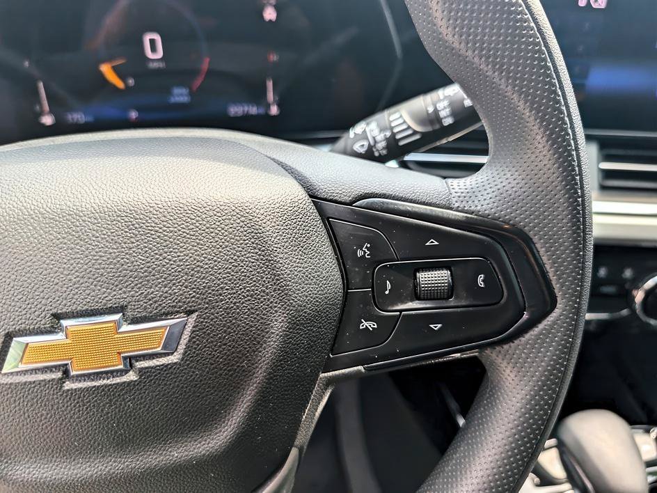 Used 2025 Sterling Gray Metallic Chevrolet LT image 16