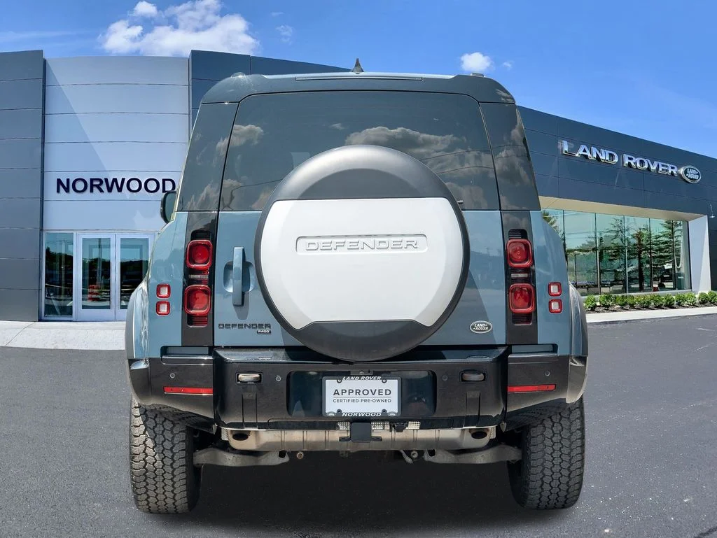 Used 2022 Blue Land Rover X-Dynamic HSE image 5