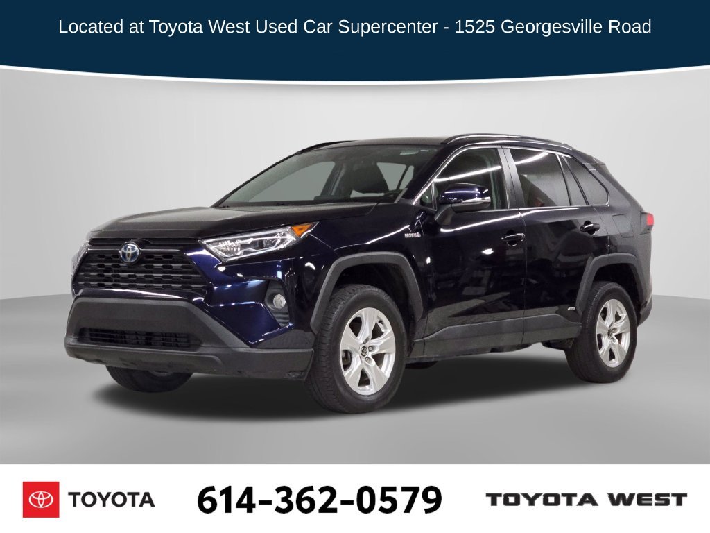 Used 2021  Toyota XLE image 1