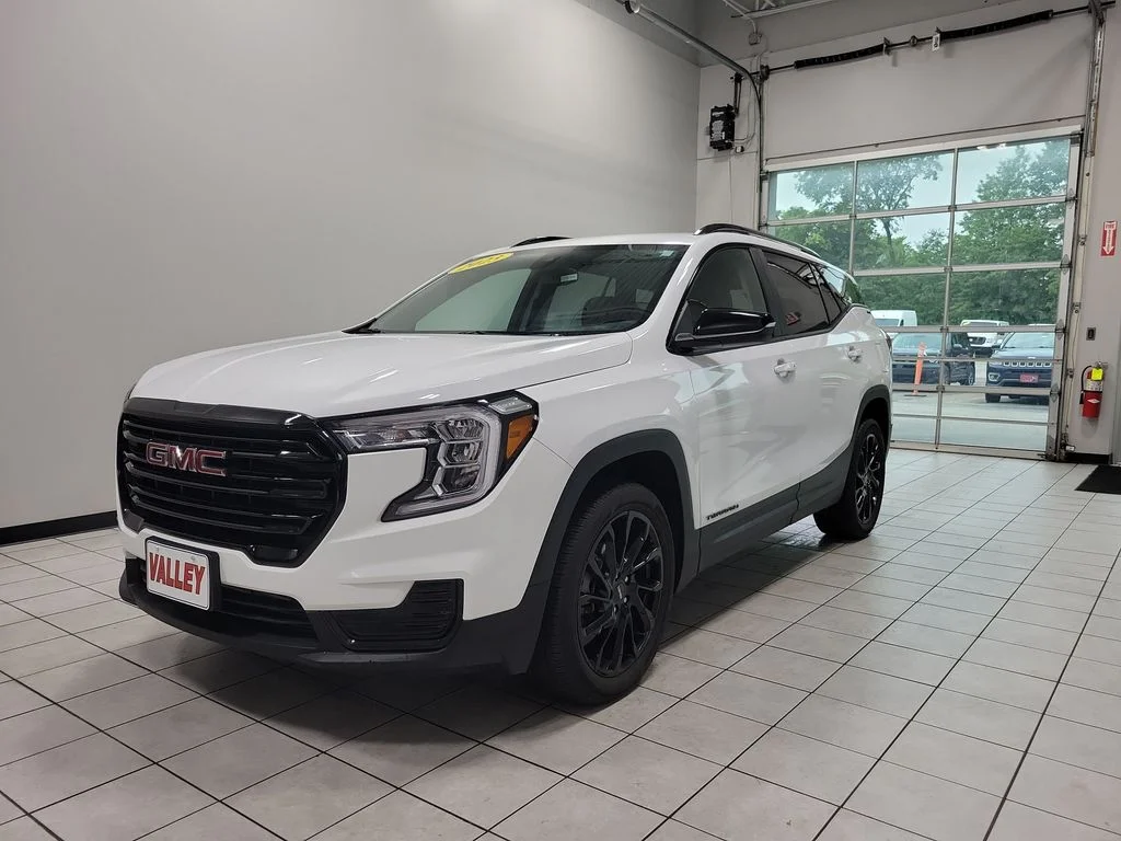 Certified Used 2023 White GMC SLE image 7