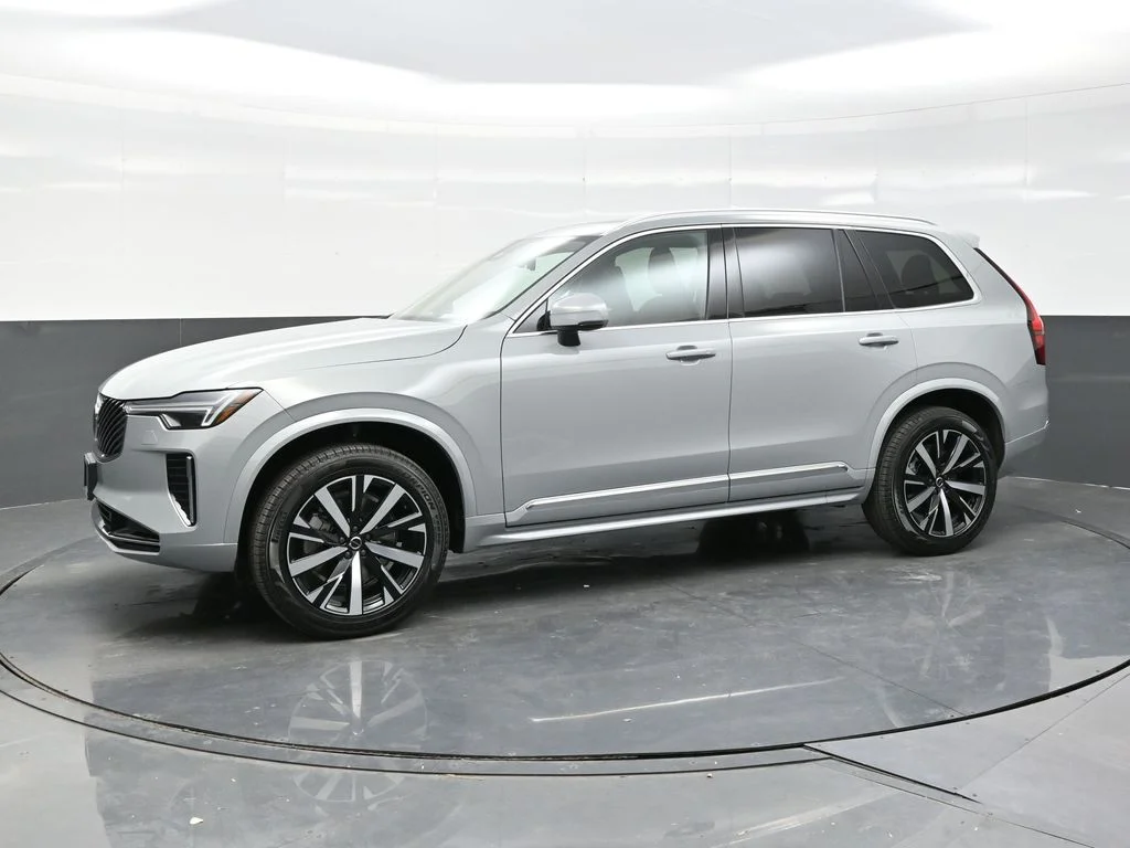 New 2026 Vapour Grey Volvo Core image 3