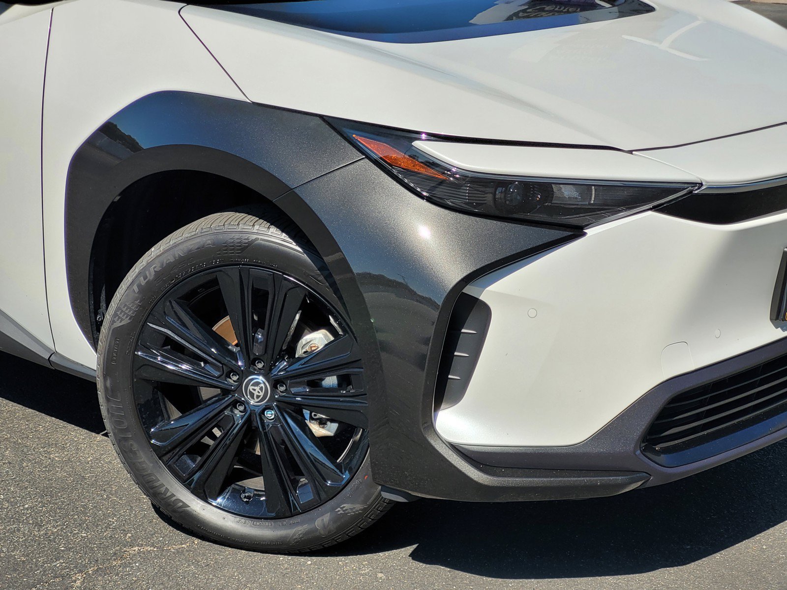 Used 2025  Toyota  image 9