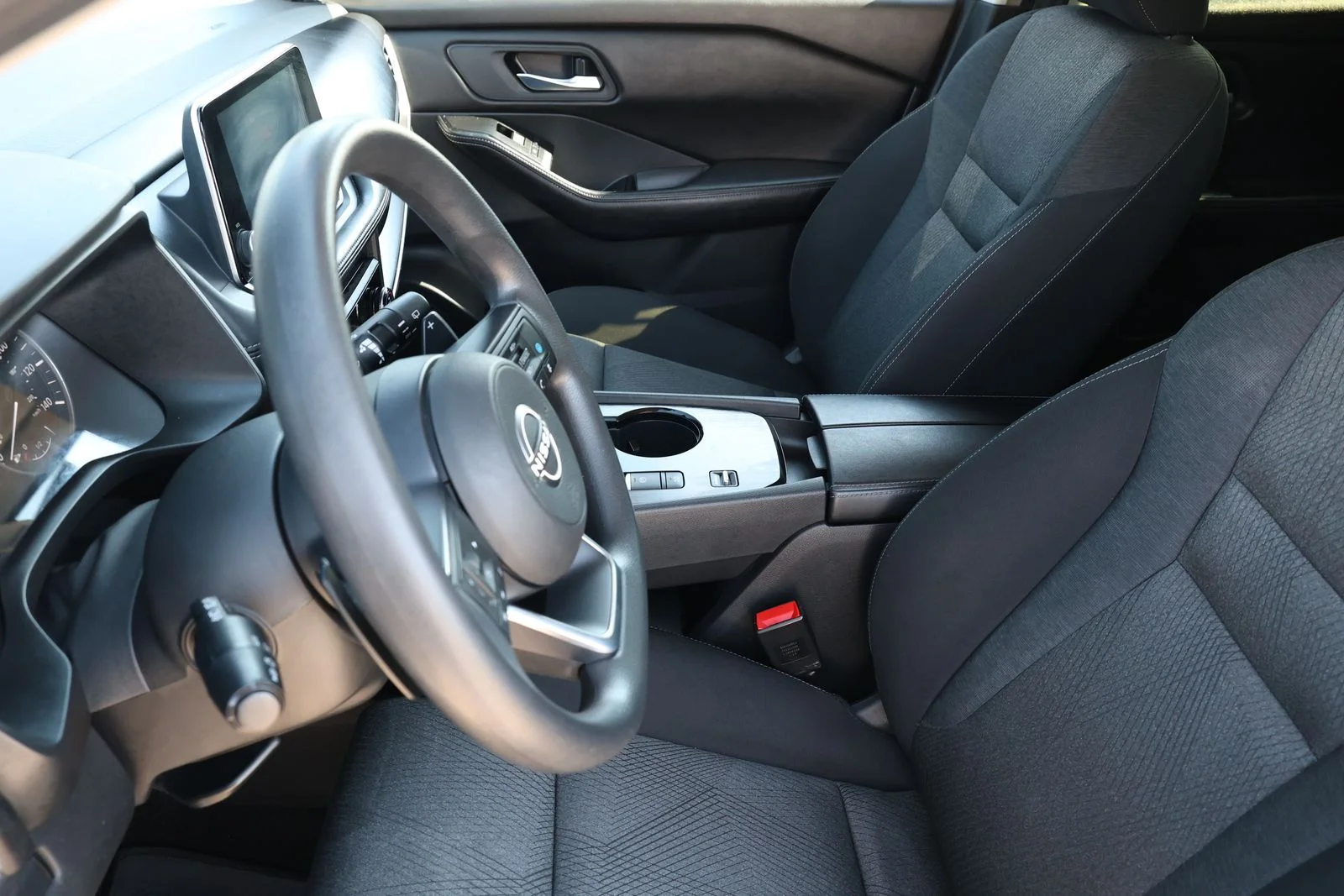 Used 2024 Gray Nissan SV image 13
