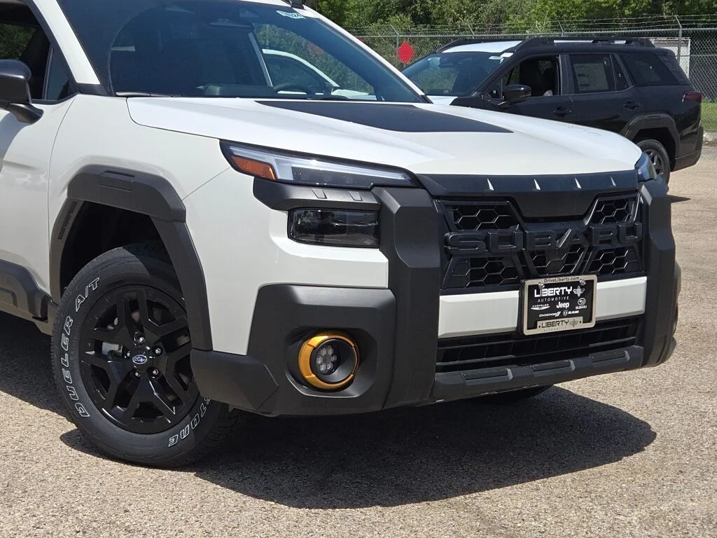 New 2026 CRYSTAL WHITE PEARL Subaru Wilderness image 2