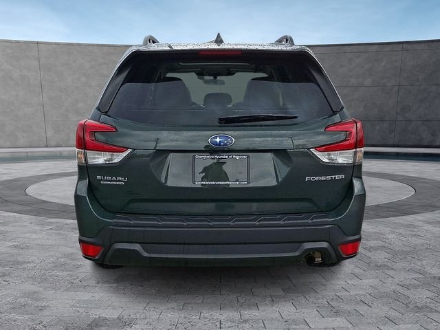 Used 2023 Green Subaru Premium image 9