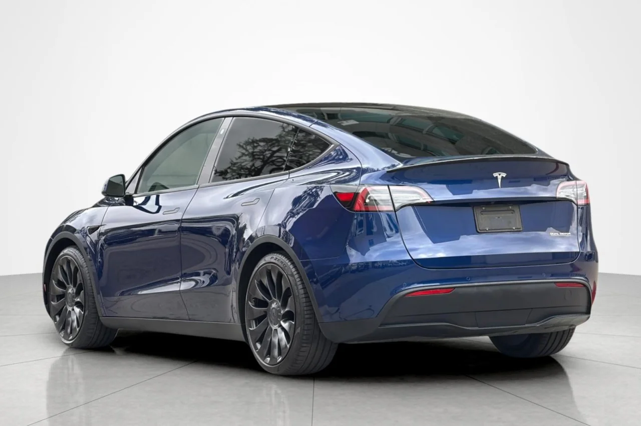 Used 2022 BLUE Tesla Performance image 3