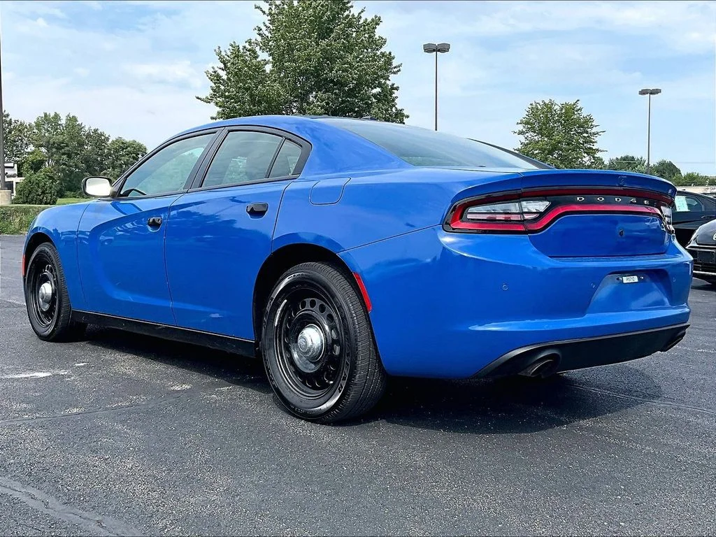 Used 2021 Blue Dodge Police image 3