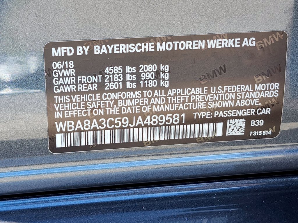 Used 2018 Gray BMW 320i xDrive image 35
