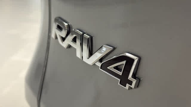 Used 2025 Silver Sky Metallic Toyota Hybrid XLE image 10