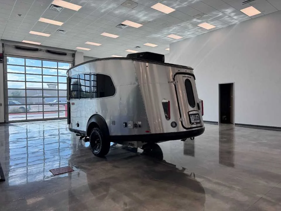Used 2026 SILVER AIRSTREAM  image 3