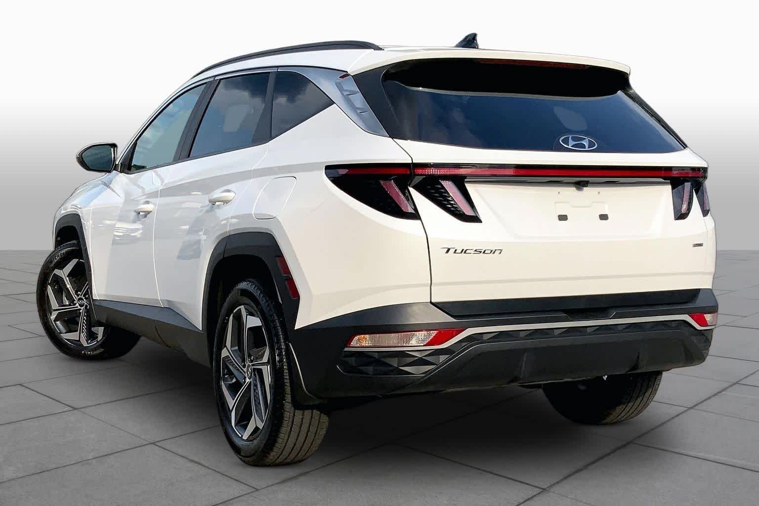 Used 2022 Quartz White Hyundai SEL image 12