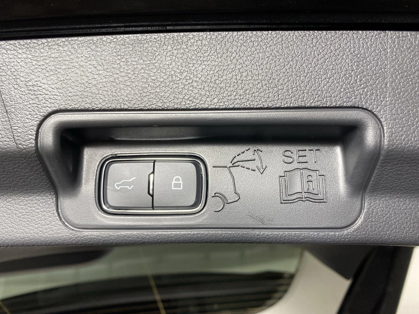 New 2026 Agate Black Metallic Ford Active image 28
