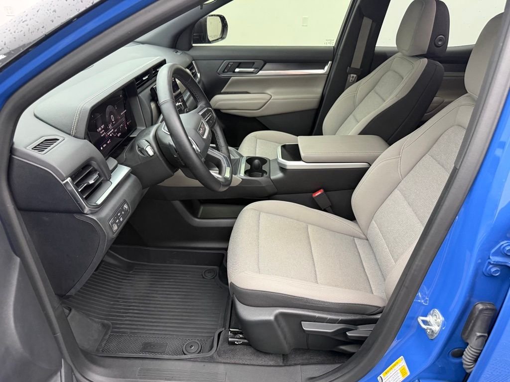 Used 2025 Metallic GMC Elevation image 22