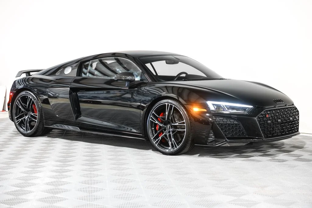 Used 2020 Black Audi V10 performance image 5
