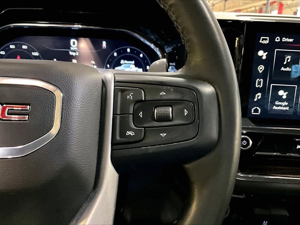Used 2023 White GMC Elevation image 24