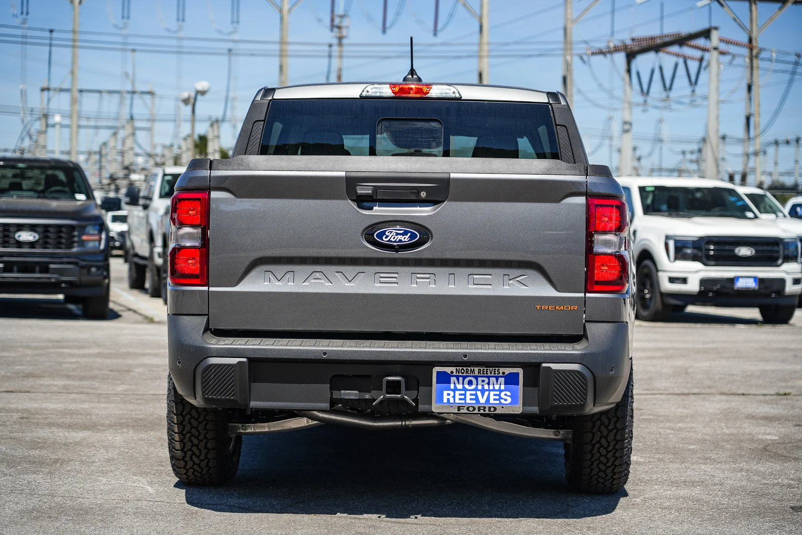 New 2026 Carbonized Gray Metallic Ford Tremor® image 7