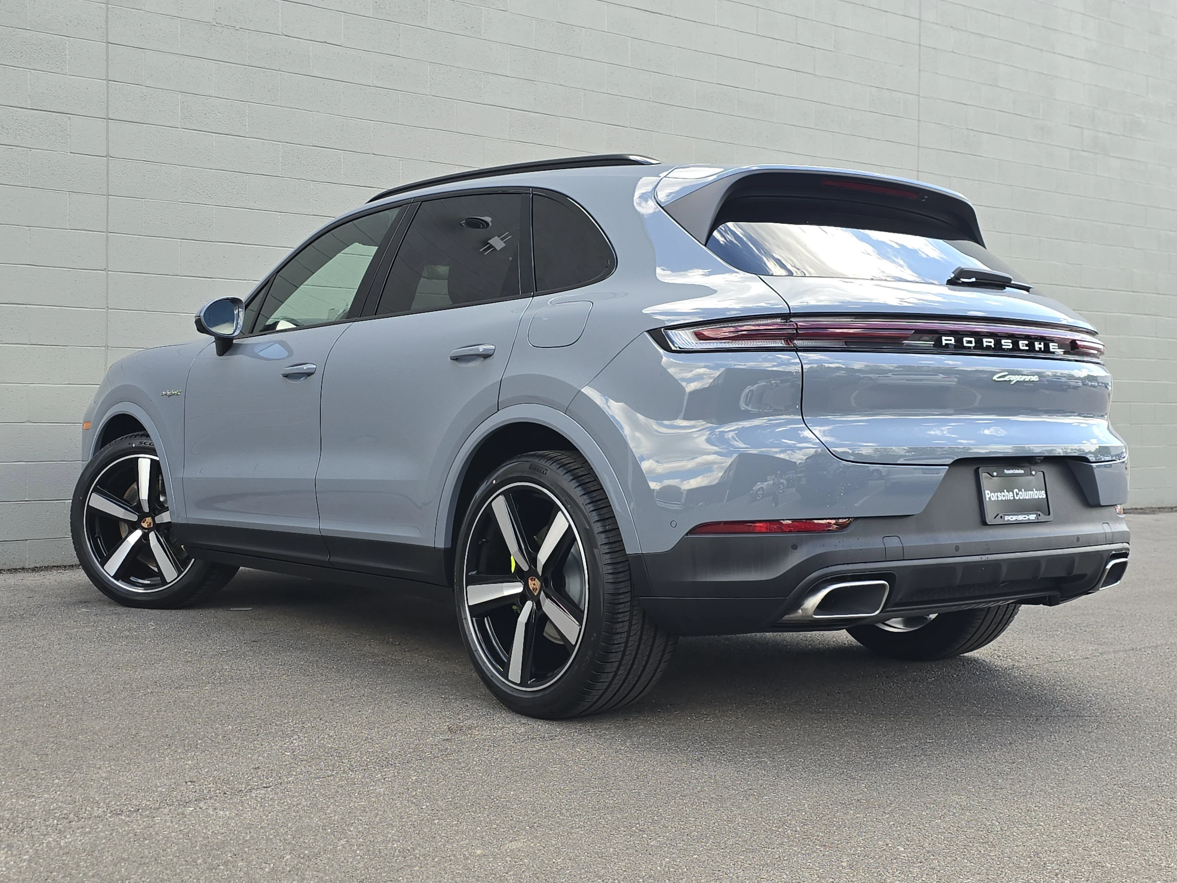 New 2026 Arctic Grey Porsche E-Hybrid image 3