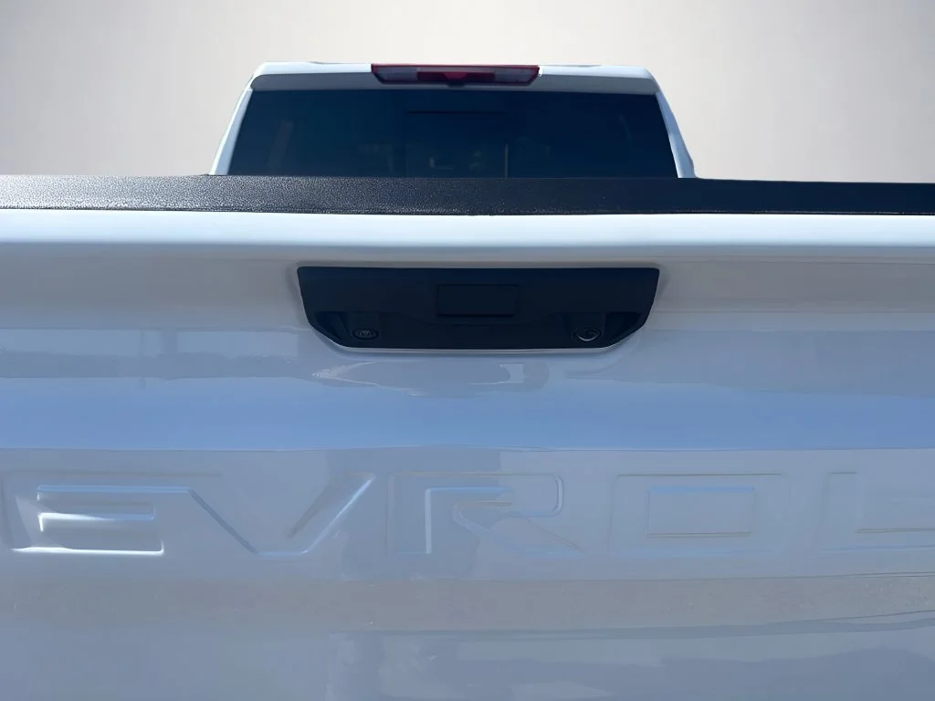 New 2026 White Chevrolet High Country image 35
