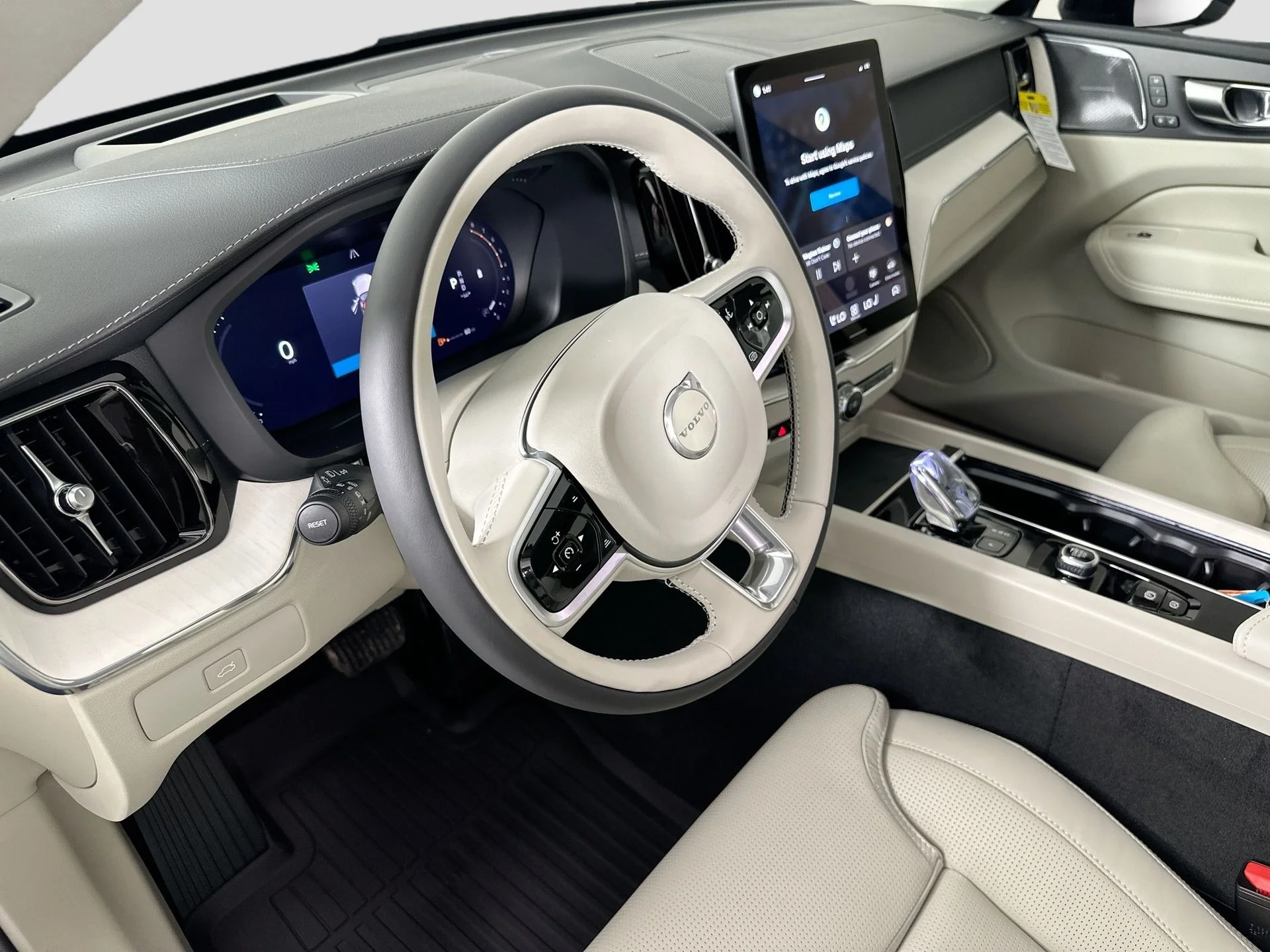 New 2026 Bright Dusk Volvo Ultra image 10