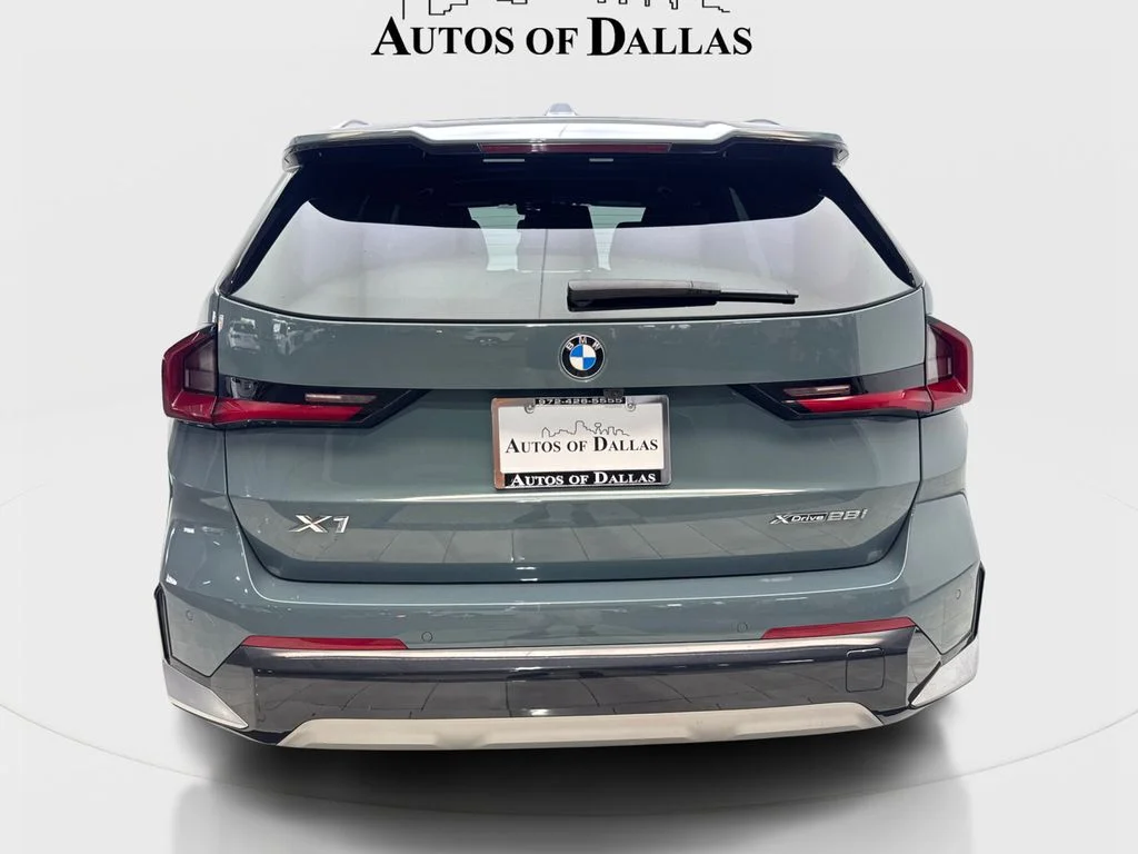 Used 2023 Green BMW xDrive28i image 7
