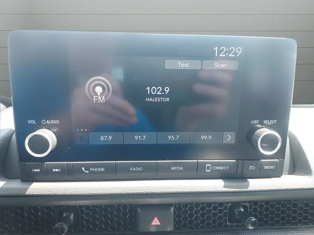 Used 2025  Honda EX image 17