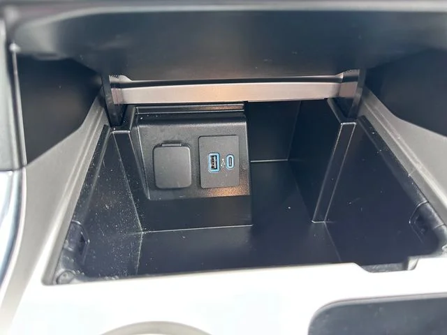 Certified Used 2024 Blue Ford XLT image 19