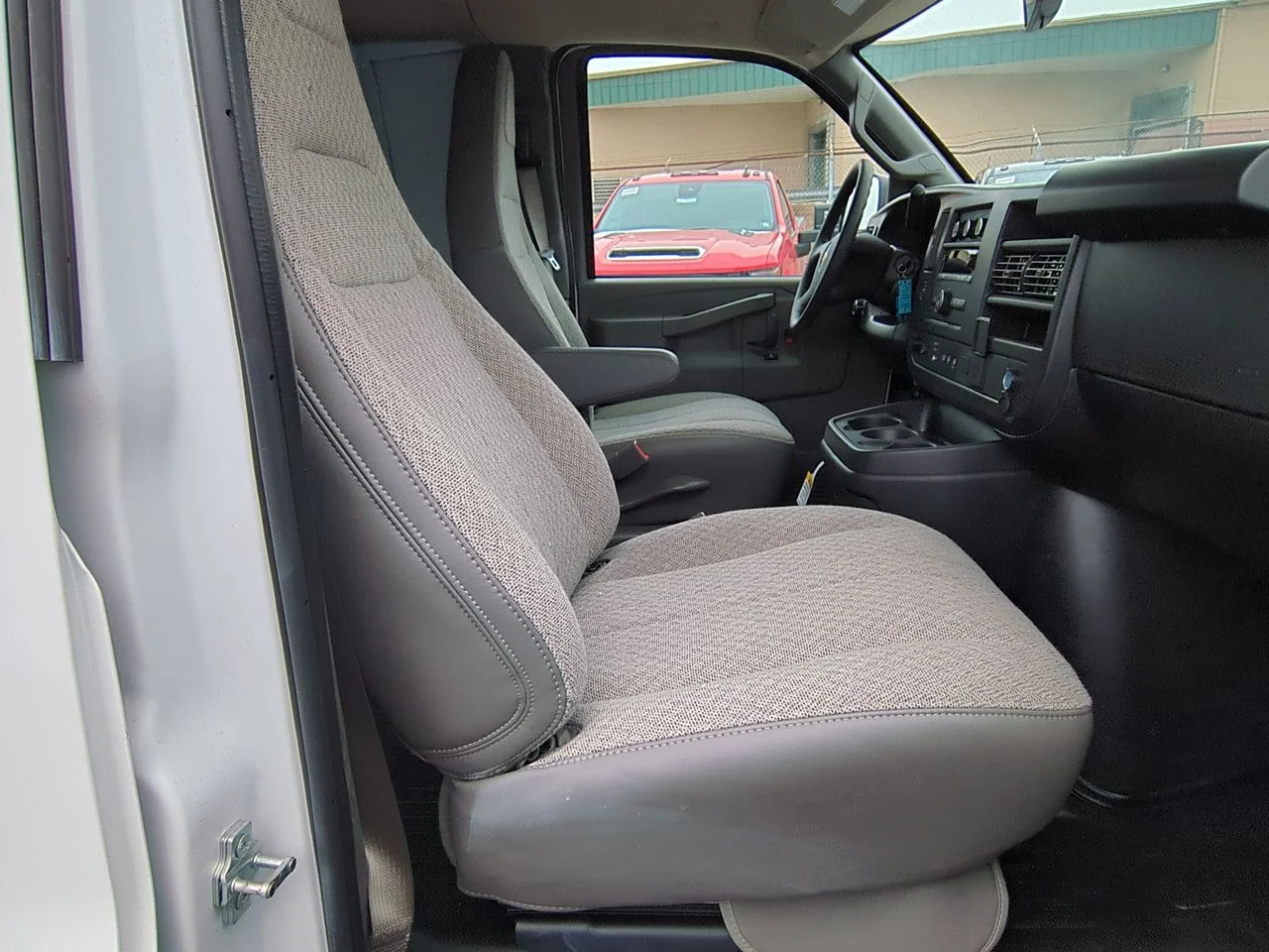2025 Chevrolet Express Cargo Work Van - Photo 86