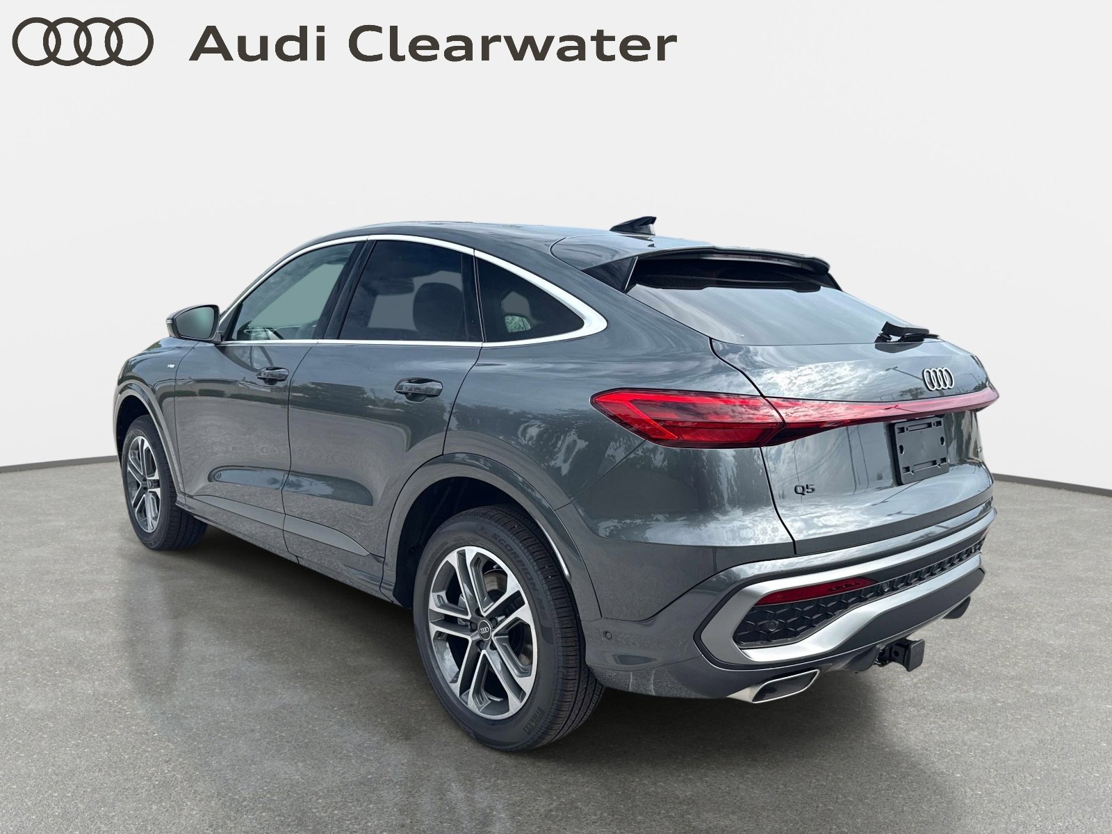 New 2026 Daytona Gray Pearl Effect Audi Premium image 3