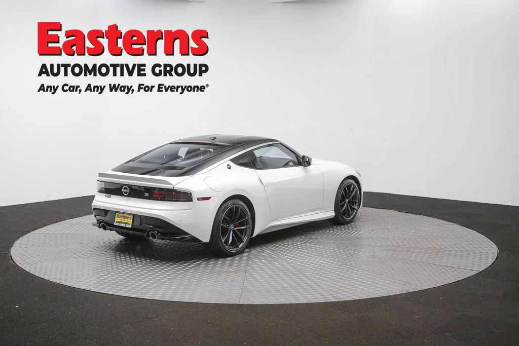 Used 2025 White Nissan Performance image 38