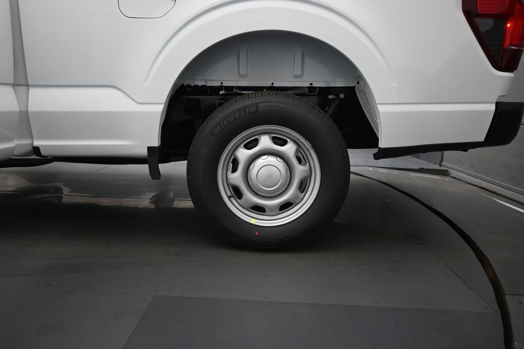 New 2026 Oxford White Ford XL image 16