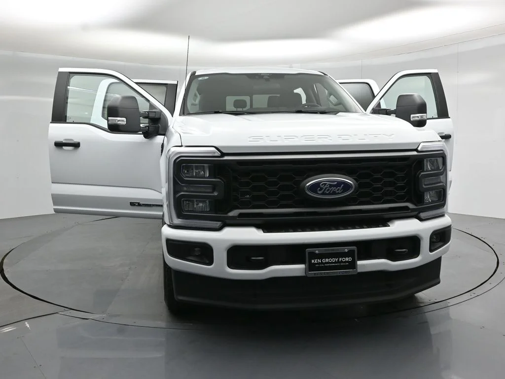 Certified Used 2025 White Ford XL image 27
