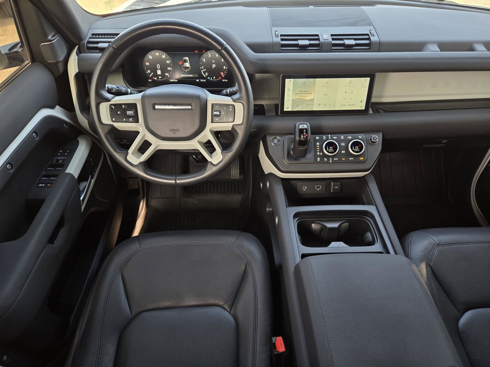 Used 2023 Fuji White Land Rover SE image 23
