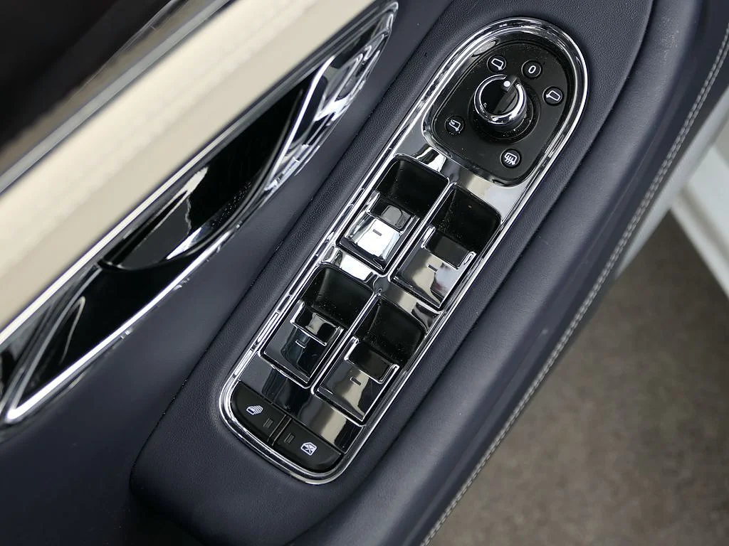 Used 2023 WHITE Bentley GT V8 image 11