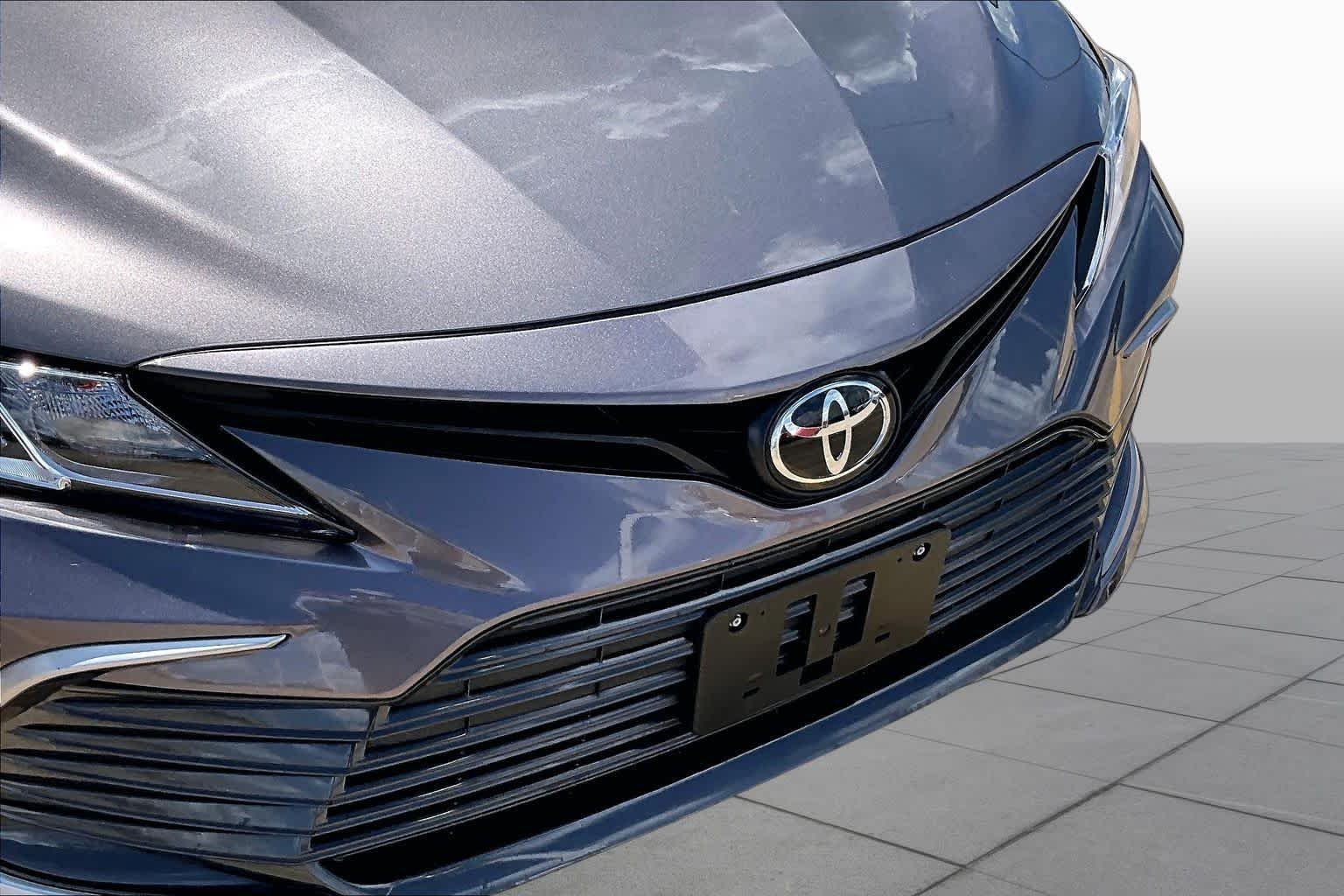 Used 2024 Predawn Gray Mica Toyota LE image 28