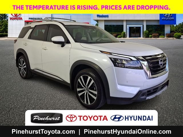 Used 2025 White Nissan Platinum image 1
