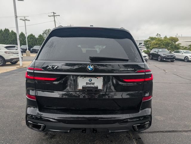 Certified Used 2025 Black Sapphire Metallic BMW xDrive40i image 3