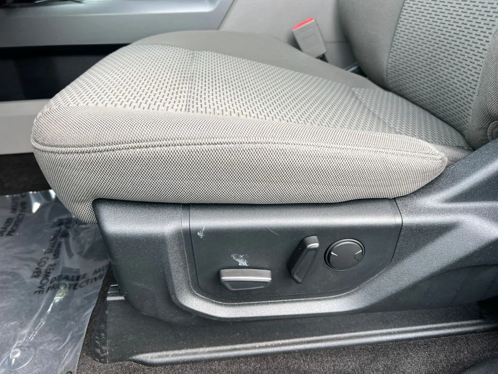 Used 2019 Black Ford XLT image 12
