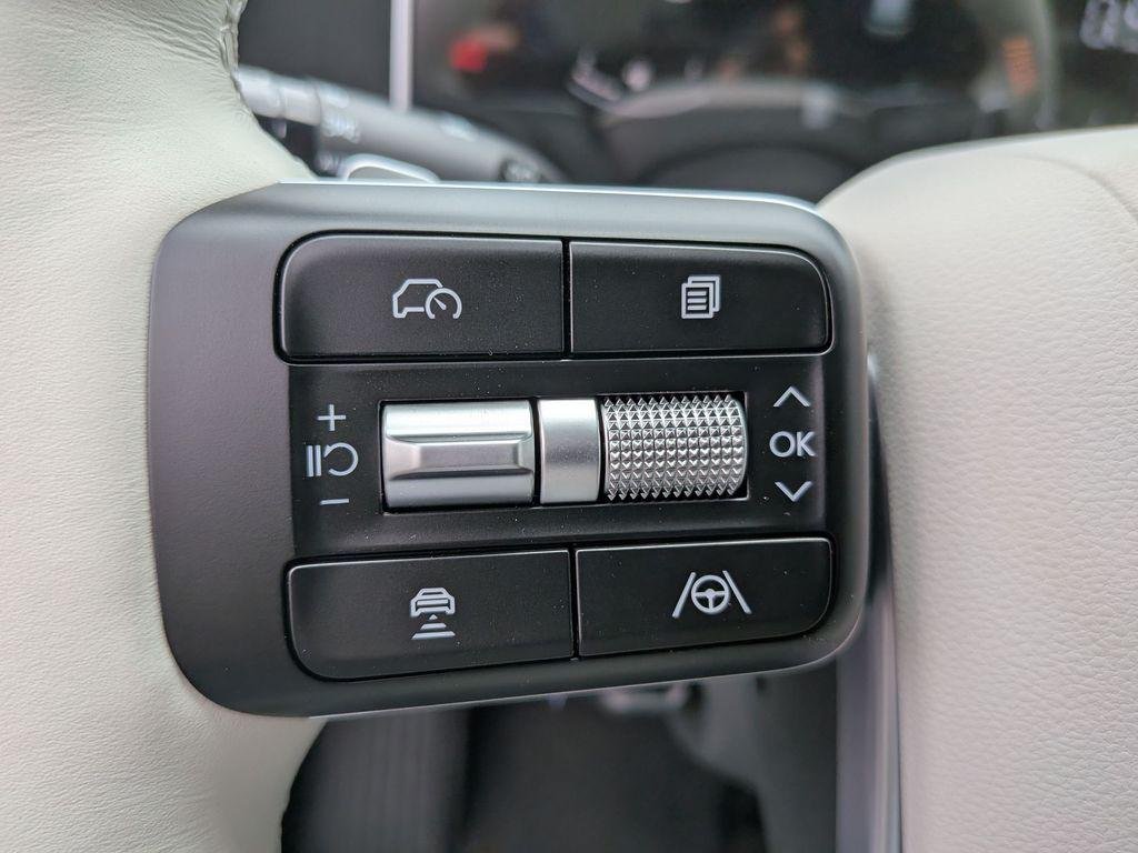 New 2026 White Hyundai SE FWD image 18