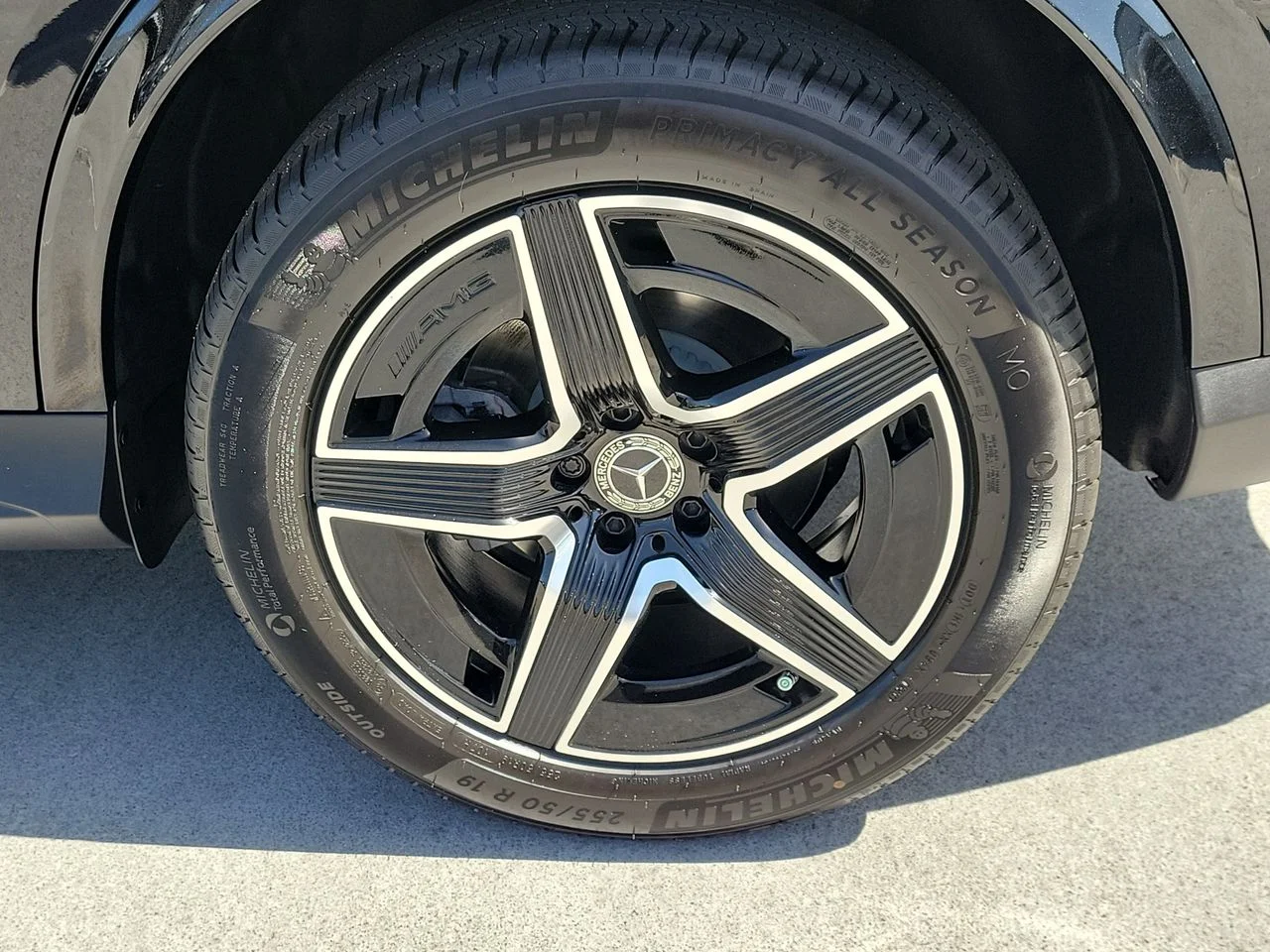 New 2027 Black Mercedes-Benz GLC 300 image 9