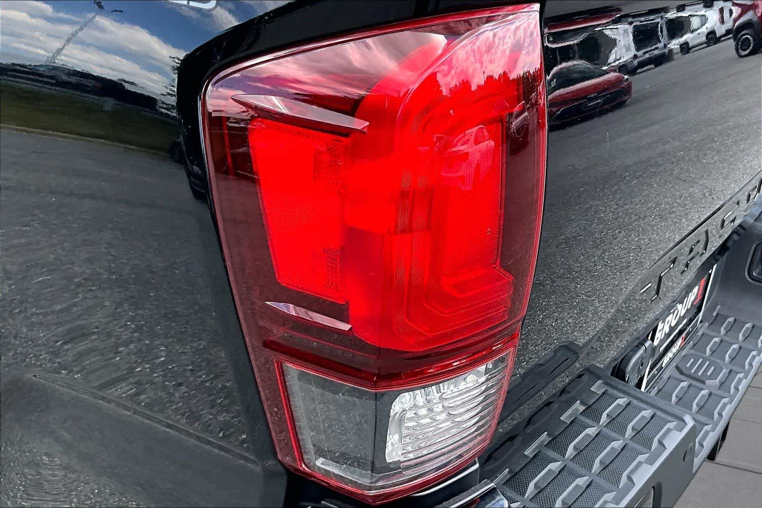 Used 2018 Midnight Black Metallic Toyota TRD Off Road image 28