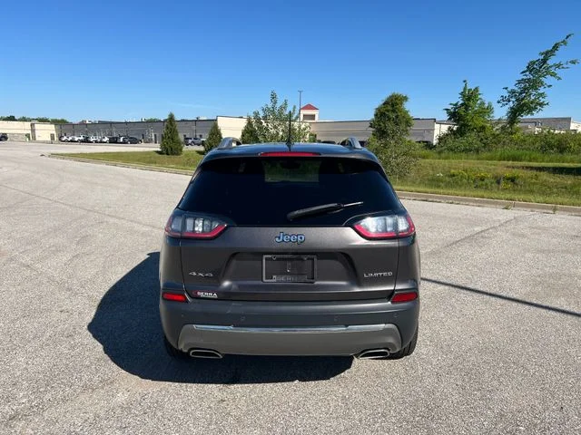 Used 2019 Gray Jeep Limited image 6
