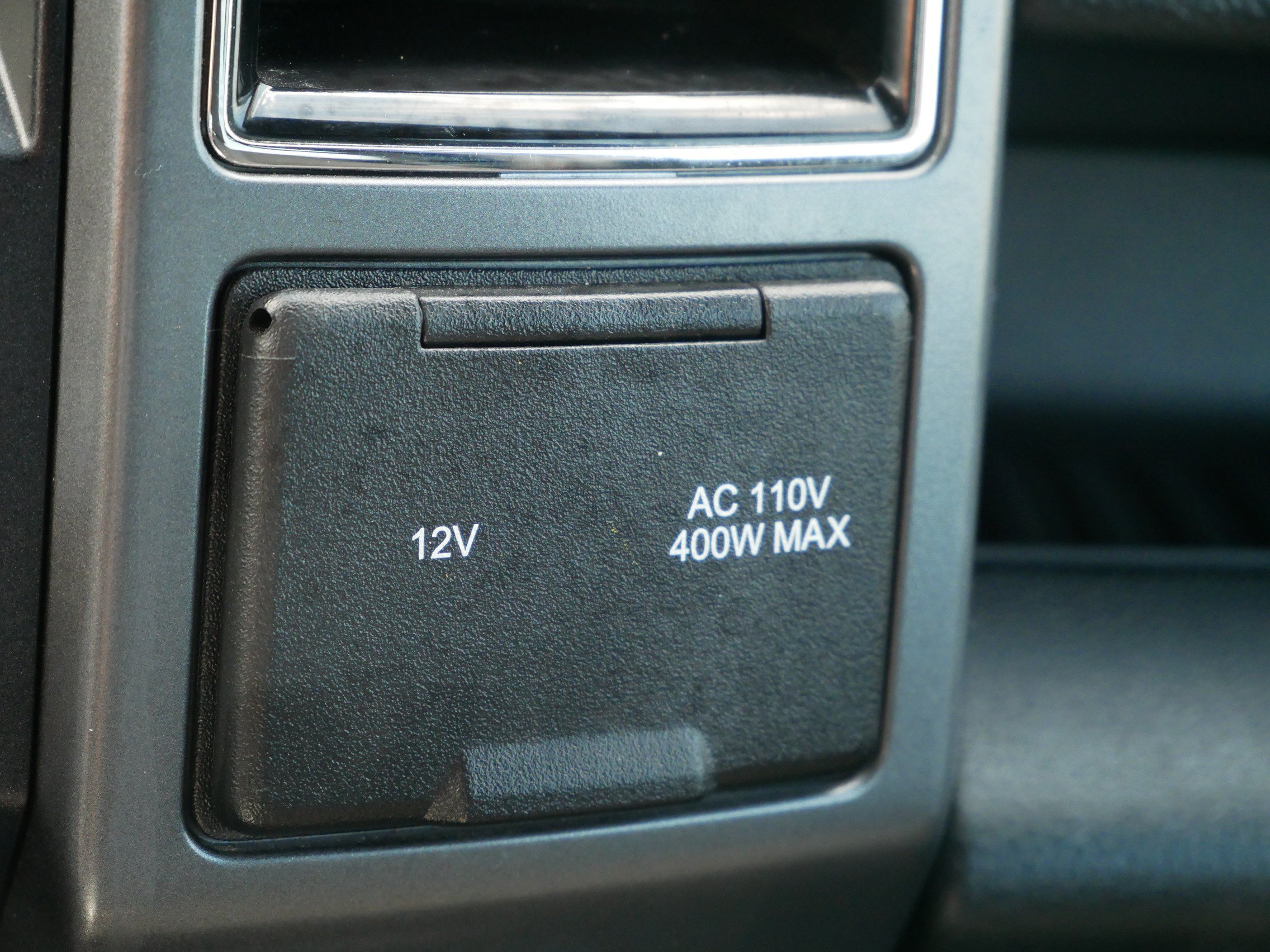 Used 2018 Gray Ford XLT image 26