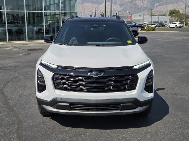 2027 Chevrolet Equinox LT - Photo 2